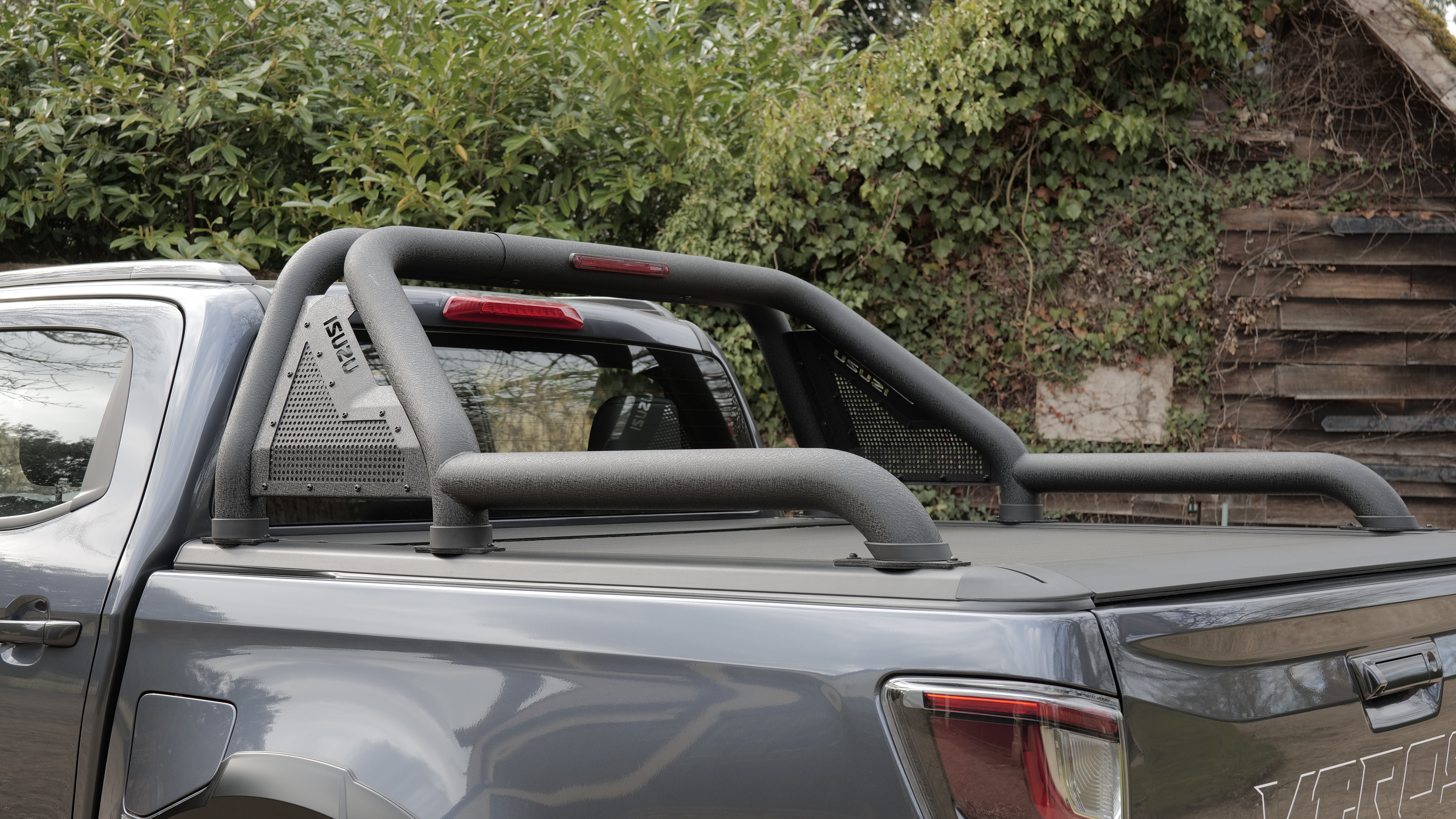ISUZU D-MAX SPECIAL EDITION 1.9 V-Cross Steel Edition Double Cab 4x4 Auto